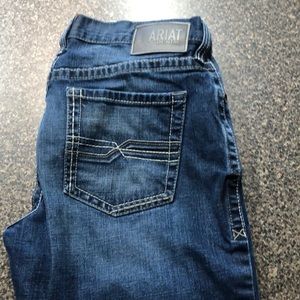 Men’s ARIAT jeans 33/36